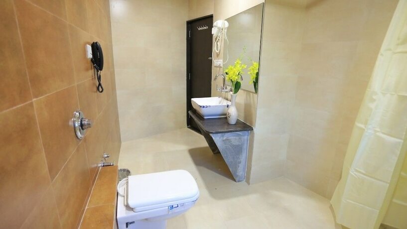 Imagen general del Hotel The Grand Raveta. Foto 3