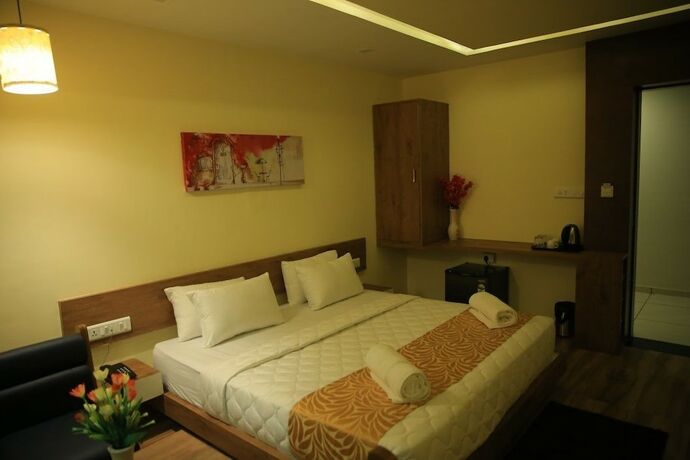 Imagen general del Hotel The Grand Raveta. Foto 4