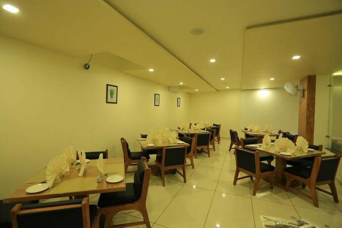 Imagen general del Hotel The Grand Raveta. Foto 8