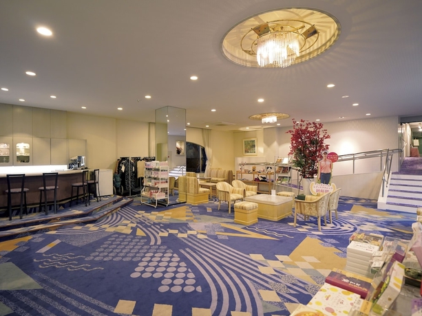 Imagen del bar/restaurante del Hotel The Grand Resort Arima. Foto 8