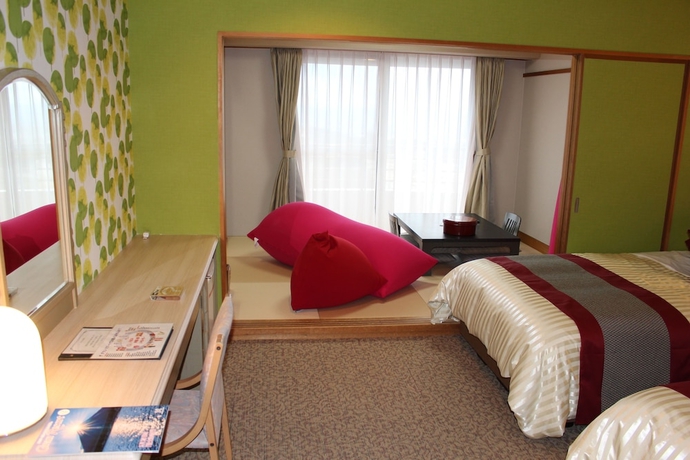 Imagen de la habitación del Hotel The Grand Resort Princess Arima. Foto 12