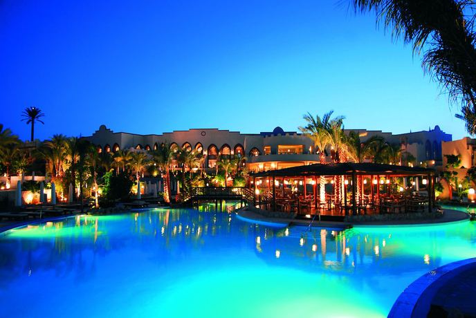 Imagen de la piscina del Hotel The Grand Sharm El Sheikh. Foto 16