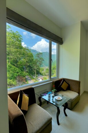 Imagen general del Hotel The Grand Shiva Resort and Spa. Foto 7