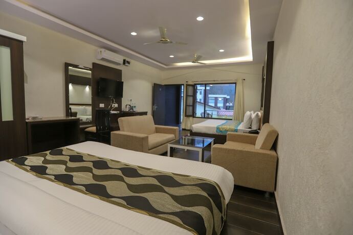 Imagen de la habitación del Hotel The Grand Shiva Resort and Spa. Foto 20