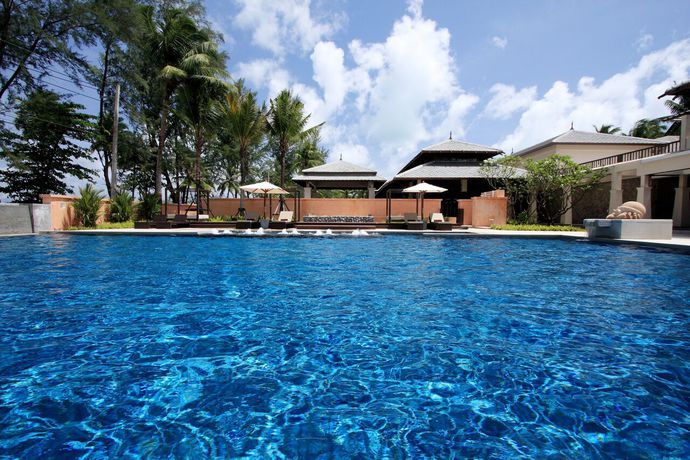 Imagen de la piscina del Hotel The Grand Southsea Khaolak Beach Resort. Foto 15