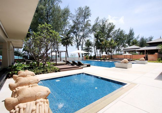 Imagen de la piscina del Hotel The Grand Southsea Khaolak Beach Resort. Foto 18