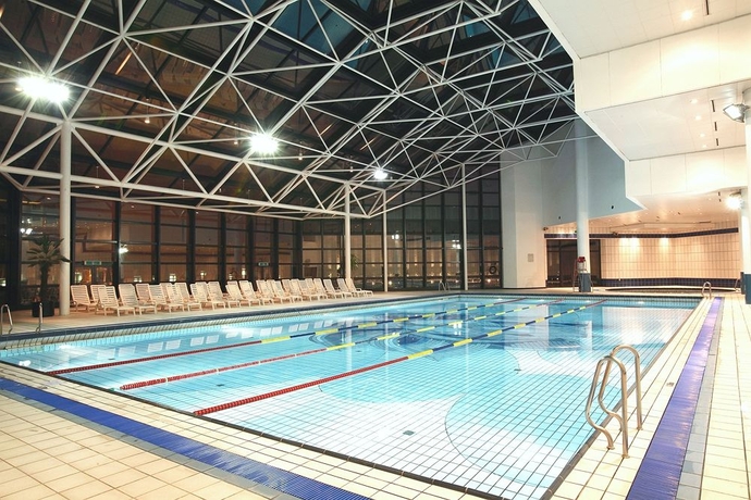 Imagen de la piscina del Hotel The Grand Suite. Foto 6