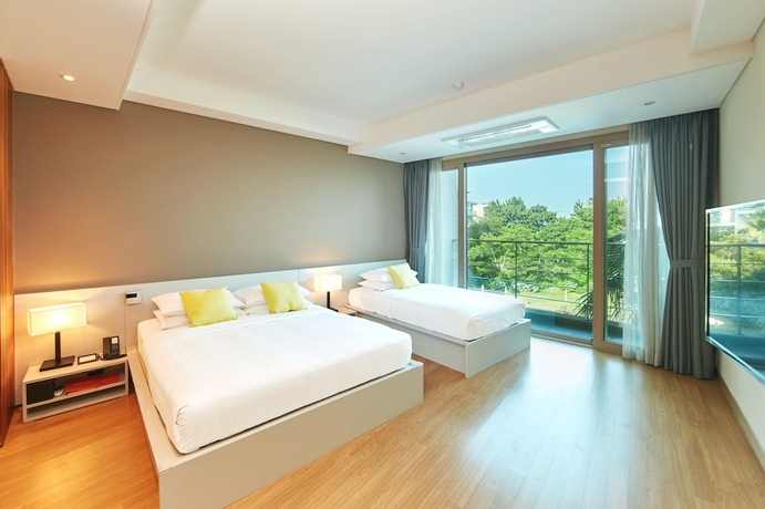 Imagen de la habitación del Hotel The Grand Sumorum. Foto 8