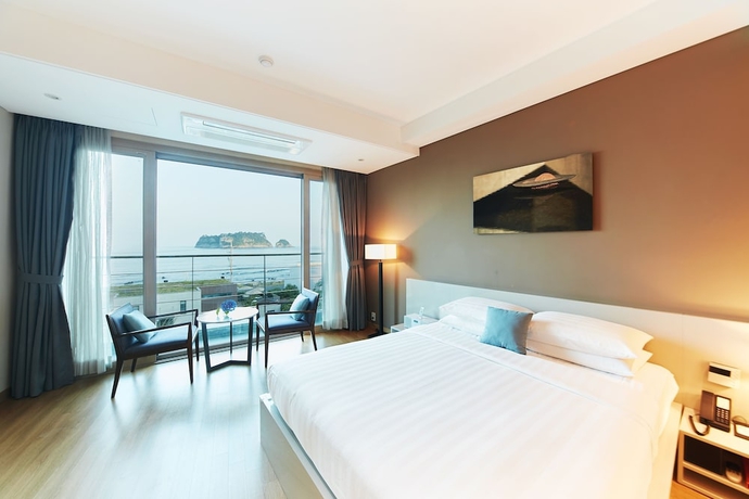 Imagen de la habitación del Hotel The Grand Sumorum. Foto 11