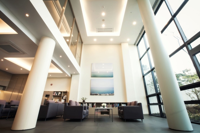 Imagen de los interiores del Hotel The Grand Sumorum. Foto 18