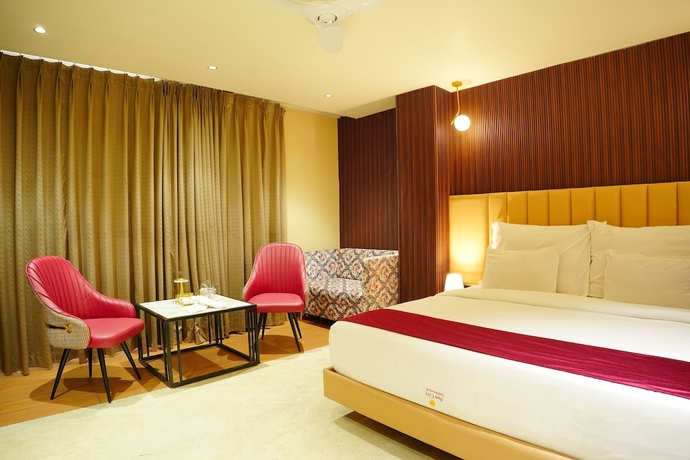 Imagen de la habitación del Hotel The Grand Sun City and Resort. Foto 4