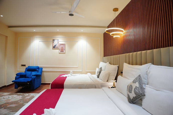 Imagen de la habitación del Hotel The Grand Sun City and Resort. Foto 11