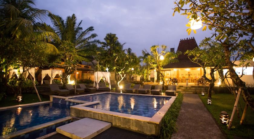 Imagen de la habitación del Hotel The Grand Sunti Resort. Foto 2