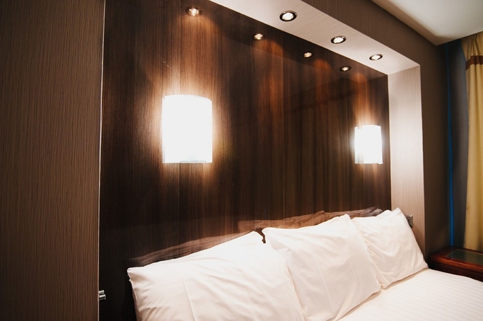 Imagen de la habitación del Hotel The Grand Swansea. Foto 2