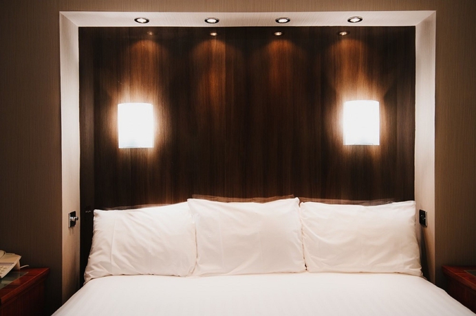 Imagen de la habitación del Hotel The Grand Swansea. Foto 11