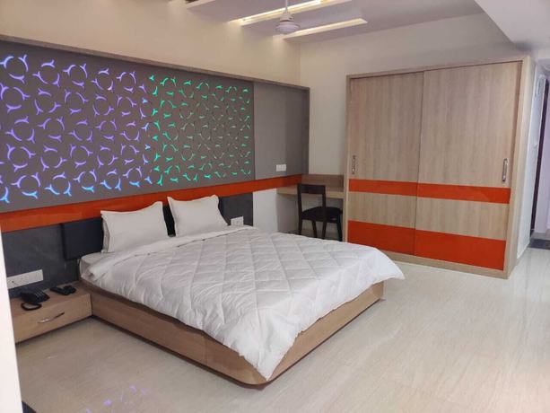 Imagen de la habitación del Hotel The Grand Takshak. Foto 4