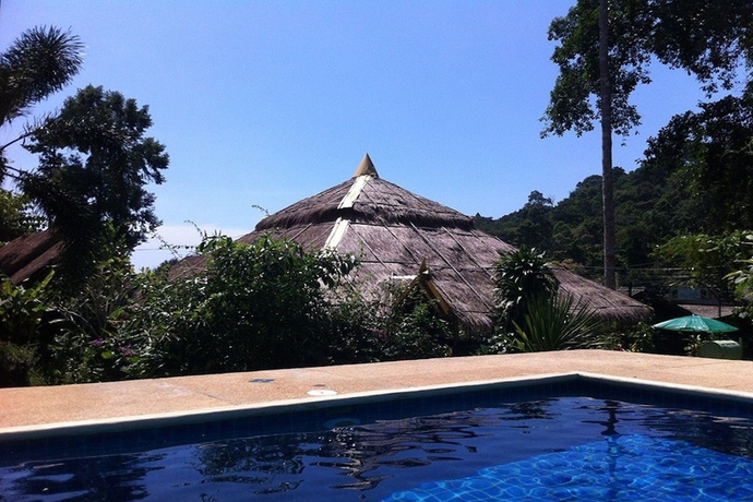 Imagen de la piscina del Hotel The Grand Tree Resort. Foto 16