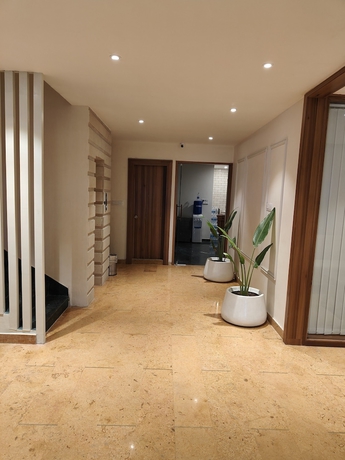 Imagen de los interiores del Hotel The Grand Uddhav. Foto 16