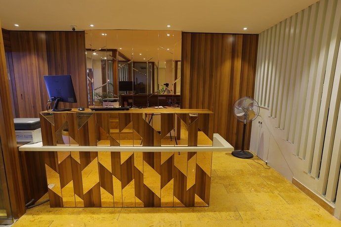 Imagen de los interiores del Hotel The Grand Uddhav. Foto 18