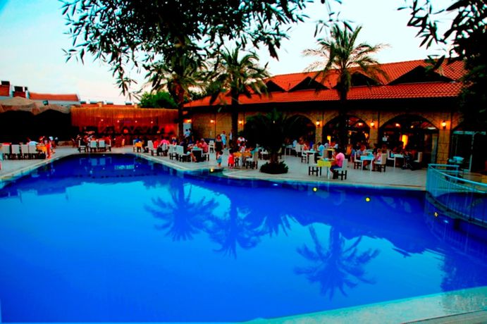 Imagen de la piscina del Hotel The Grand &Uuml;&ccedil;el. Foto 18