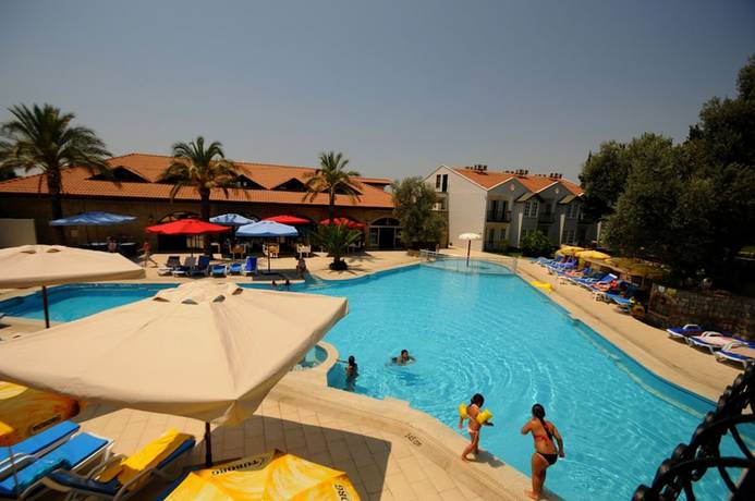 Imagen de la piscina del Hotel The Grand &Uuml;&ccedil;el. Foto 19
