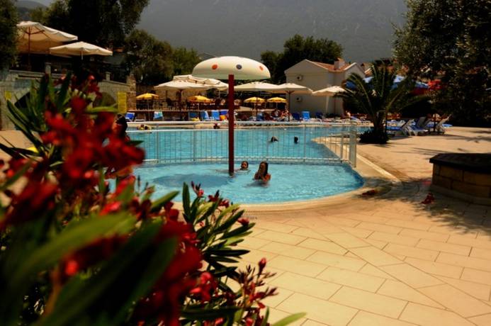 Imagen de la piscina del Hotel The Grand &Uuml;&ccedil;el. Foto 20
