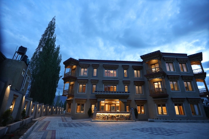 Imagen general del Hotel The Grand View Ladakh. Foto 1