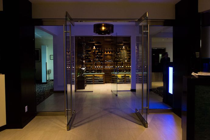 Imagen del bar/restaurante del Hotel The Grand Winnipeg Airport by Lakeview. Foto 6