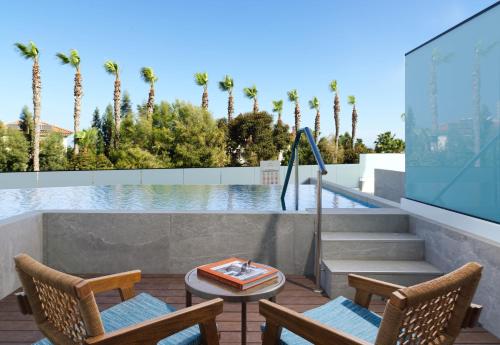 Imagen de la habitación del Hotel The Grandresort &ndash; Limited Edition By Leonardo Hotels. Foto 16