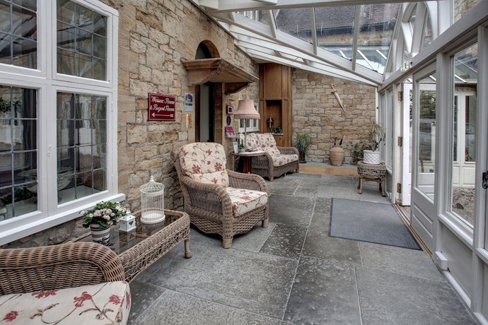 Imagen de los interiores del Hotel The Grange At Oborne. Foto 19