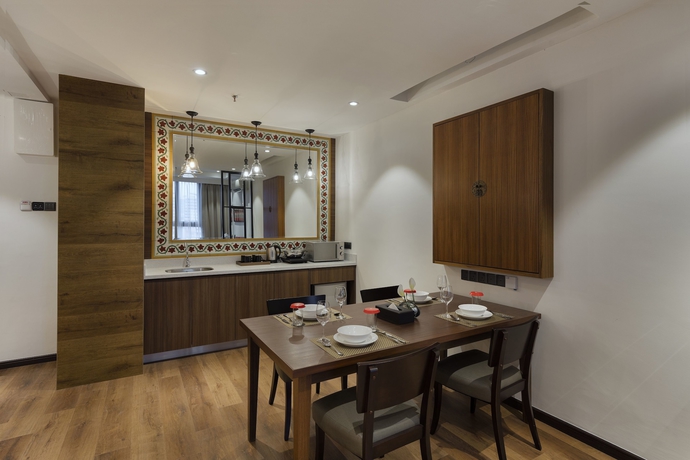 Imagen de la habitación del Hotel The Granite Luxury Penang. Foto 9