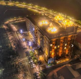 Imagen general del Hotel The Grantage Hotel and Sky Lounge. Foto 1