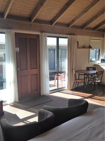 Imagen de la habitación del Hotel The Great Ocean Road Studios. Foto 10