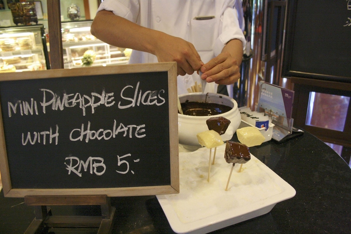 Imagen del bar/restaurante del Hotel The Great Wall Beijing. Foto 8