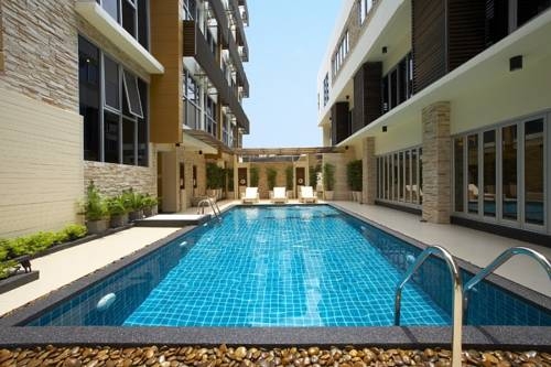 Imagen general del Hotel The Green Bells New Petchburi. Foto 8