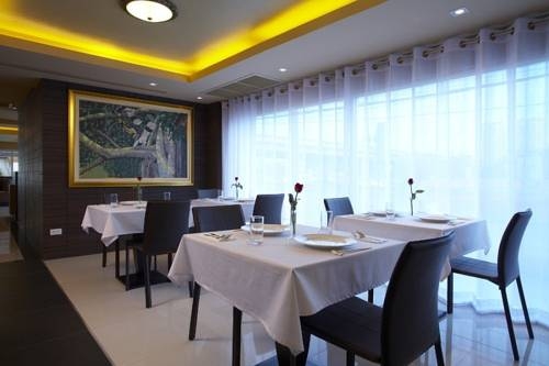 Imagen general del Hotel The Green Bells New Petchburi. Foto 10