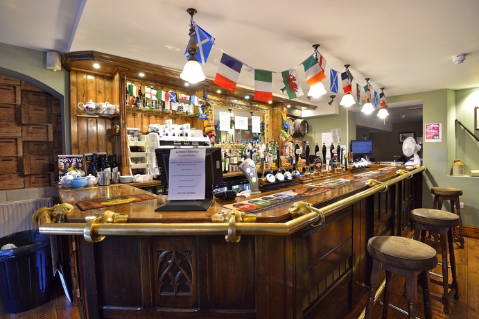 Imagen del bar/restaurante del Hotel The Green Dragon. Foto 3