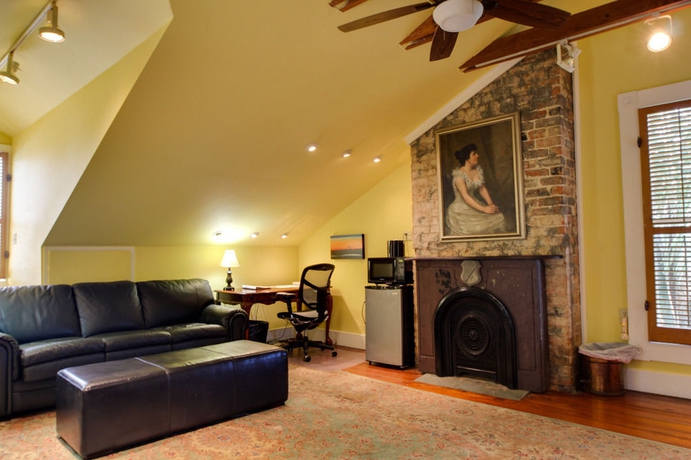 Imagen de los interiores del Hotel The Green House Inn. Foto 16