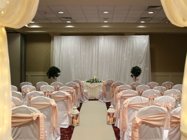 Imagen de los interiores del Hotel The Green Isle Dublin. Foto 15