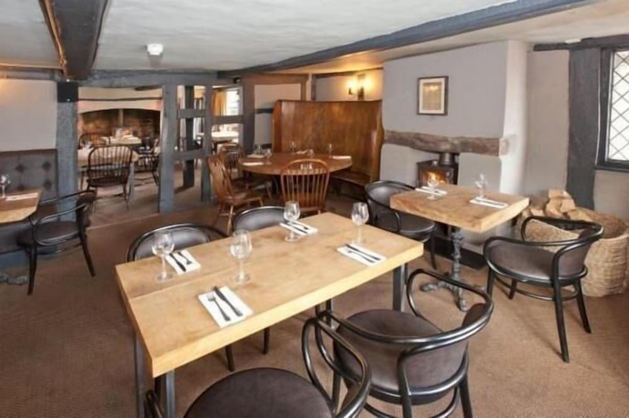 Imagen del bar/restaurante del Hotel The Green Man. Foto 3