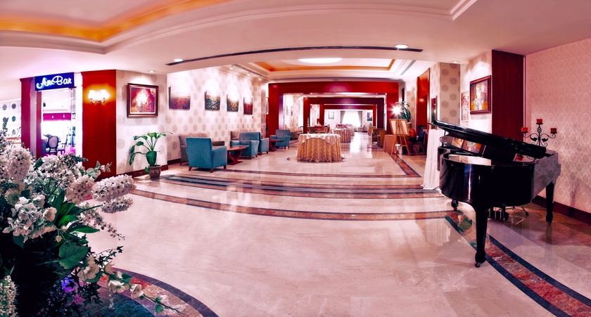 Imagen de los interiores del Hotel The Green Park Bostancı. Foto 16