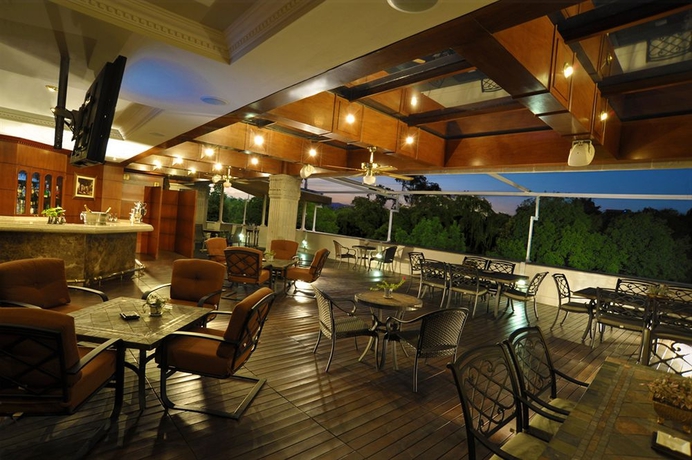 Imagen del bar/restaurante del Hotel The Green Park Boutique and Grand Suites - Chapultepec Parkfront. Foto 2
