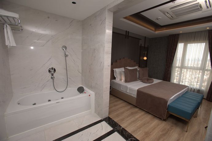 Imagen de la habitación del Hotel The Green Park Gaziantep. Foto 2