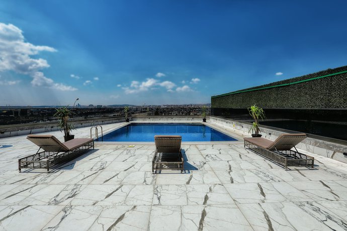 Imagen de la piscina del Hotel The Green Park Gaziantep. Foto 20