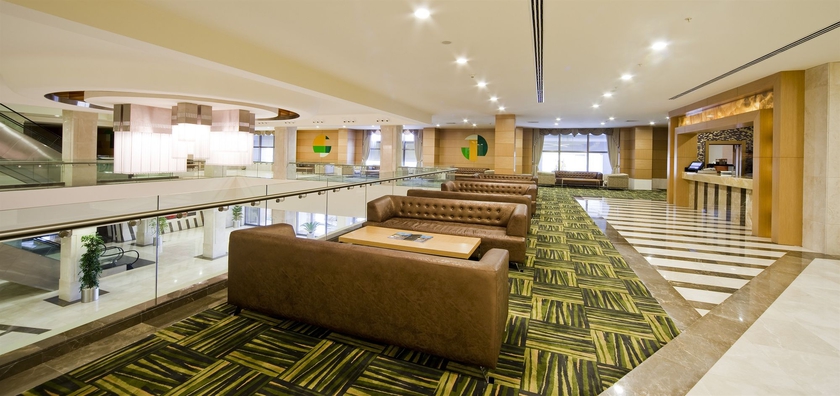 Imagen de los interiores del Hotel The Green Park Pendik. Foto 3