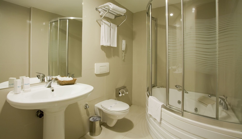 Imagen de la habitación del Hotel The Green Park Taksim. Foto 9