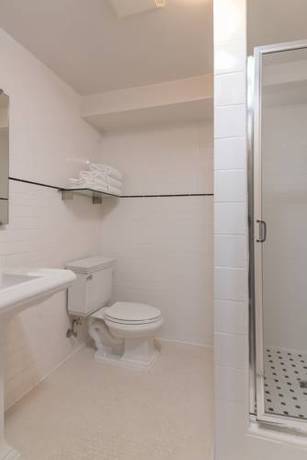 Imagen de la habitación del Hotel The Greens - Del Paso Blvd. Foto 5