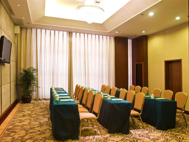 Imagen de los interiores del Hotel The Greenway Hotel. Foto 6