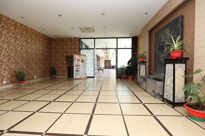 Imagen de los interiores del Hotel The Greenwood Tezpur. Foto 16