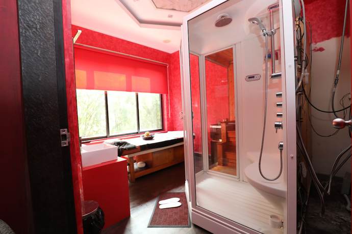 Imagen de los interiores del Hotel The Greenwood Tezpur. Foto 18